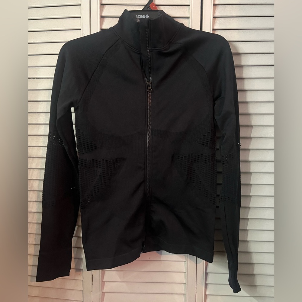🍾🍾🎉New Year Clearance🎉🍾🍾 Fabletics Seamless Mock Neck Zip Jacket